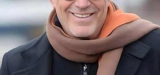 Kevin Costner Taking Things Slow in New Romance After Painful Divorce